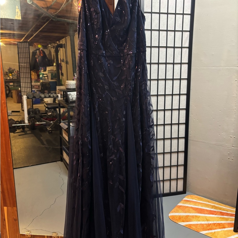 Elegant Navy Blue Evening Gown